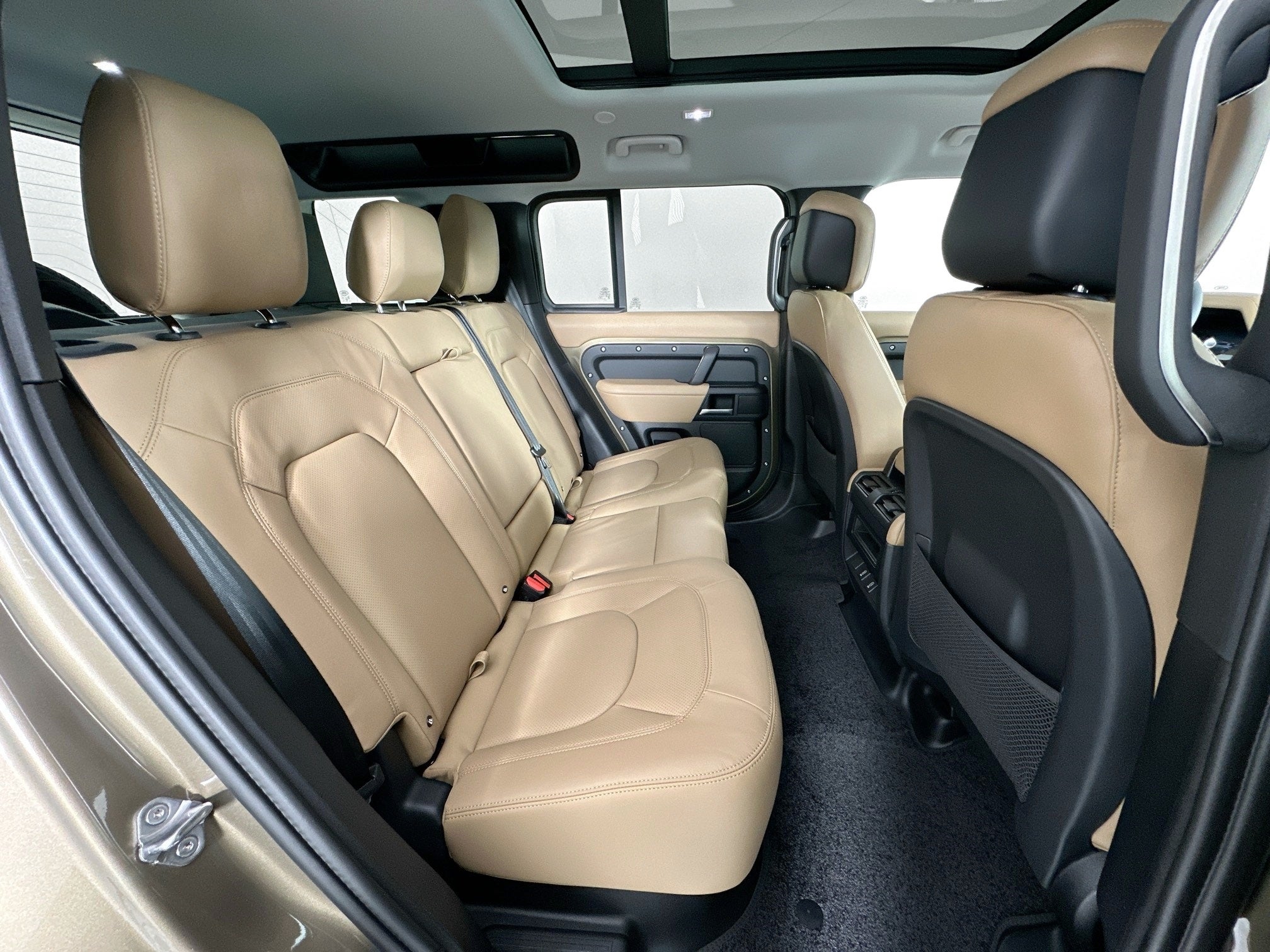 2026 Land Rover Defender 110 S