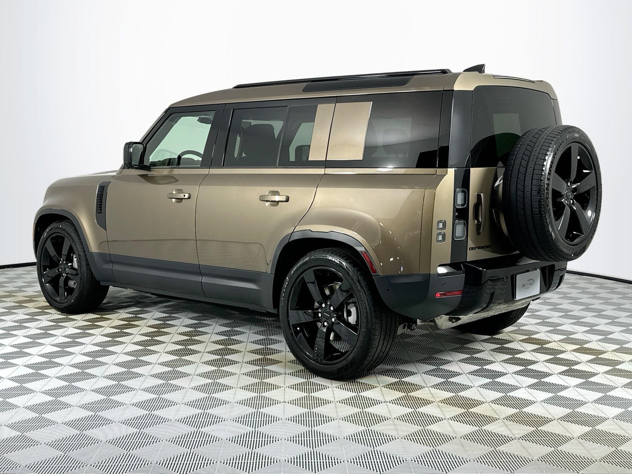 2026 Land Rover Defender 110 S