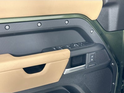 2026 Land Rover Defender 110 S