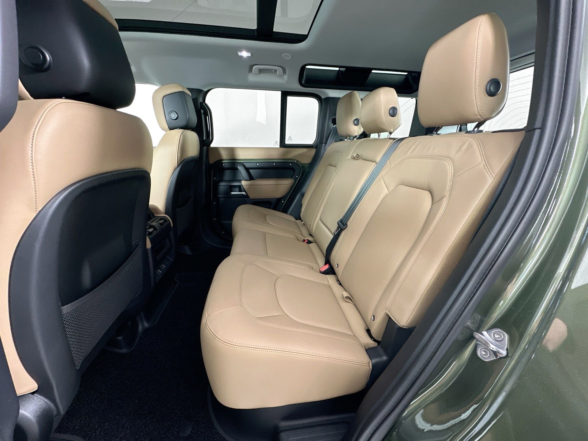 2026 Land Rover Defender 110 S