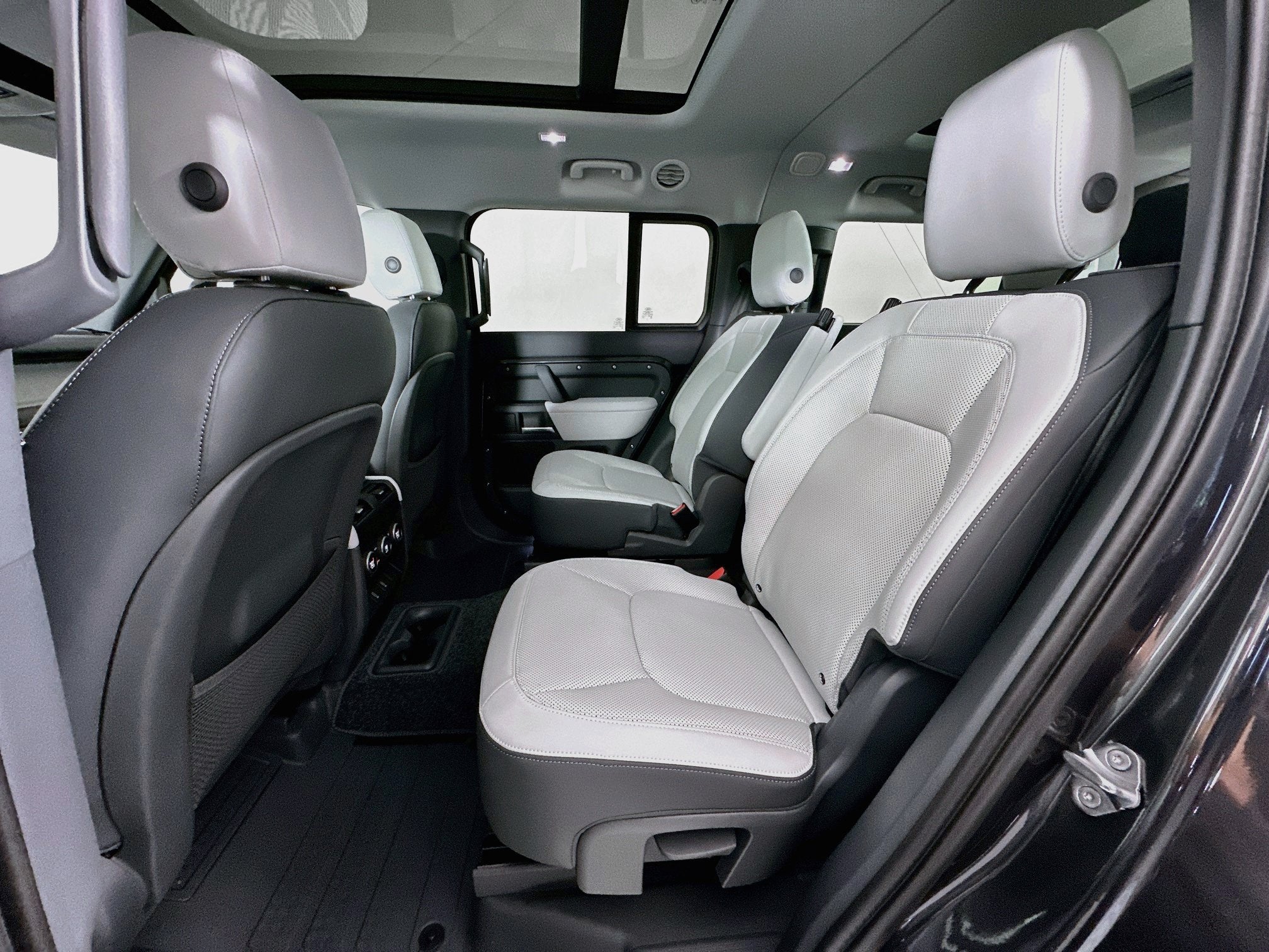 2026 Land Rover Defender 130 S