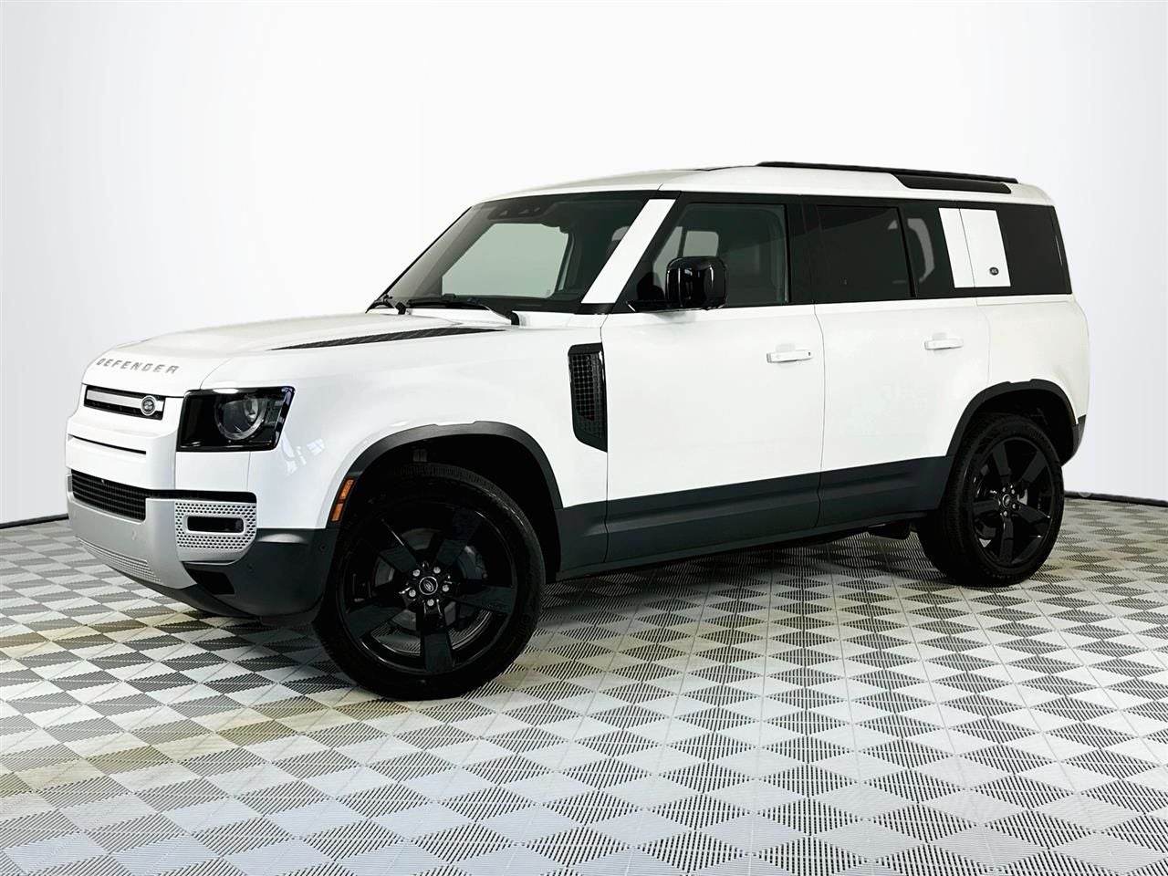 2023 Land Rover Defender 110 SE