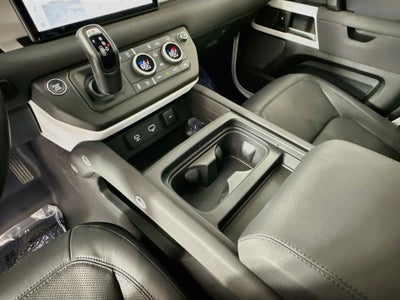 2023 Land Rover Defender 110 SE