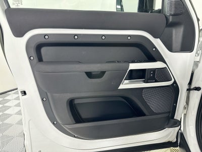 2023 Land Rover Defender 110 SE