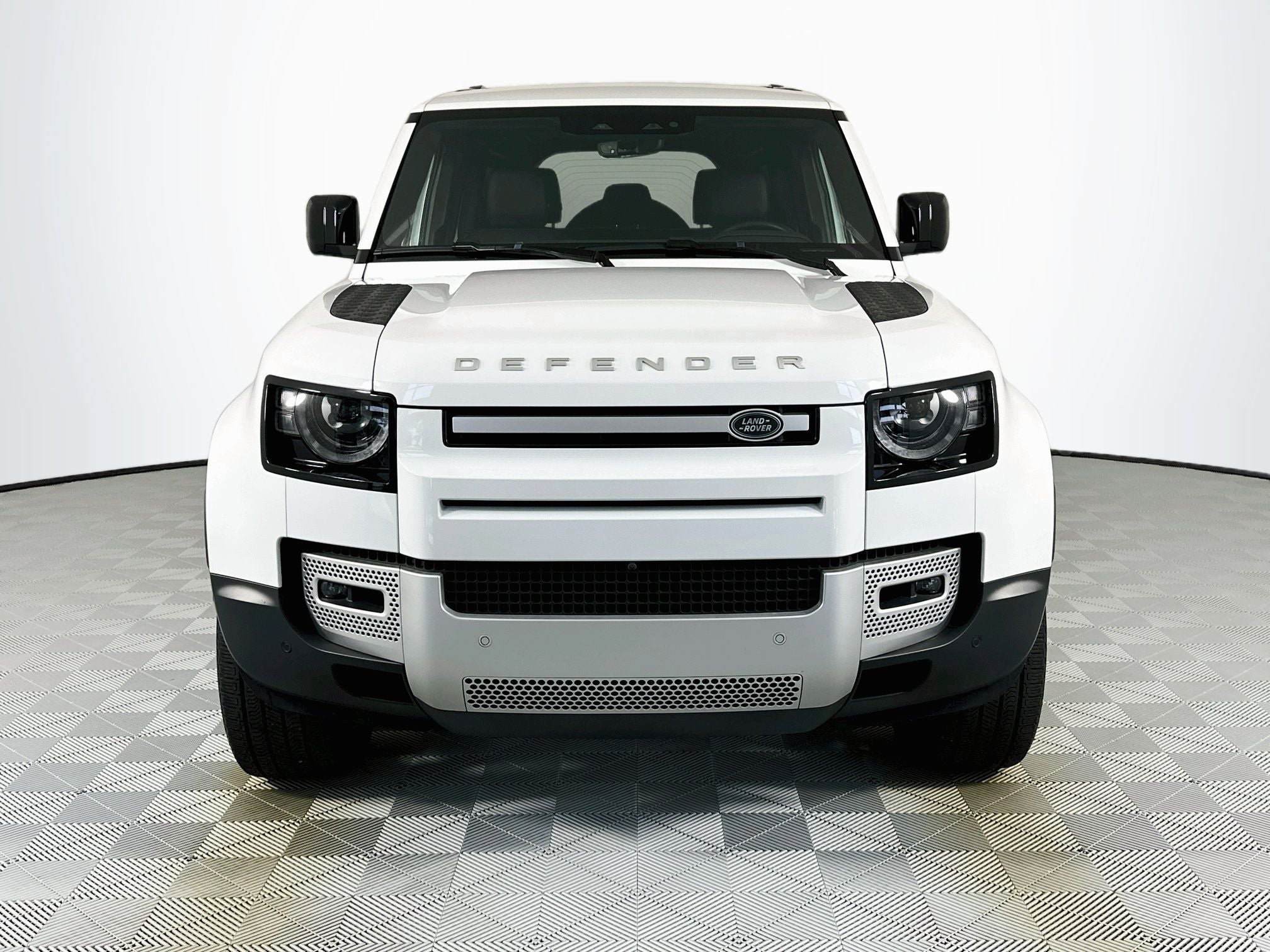 2023 Land Rover Defender 110 SE