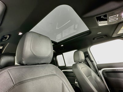 2023 Land Rover Defender 110 SE