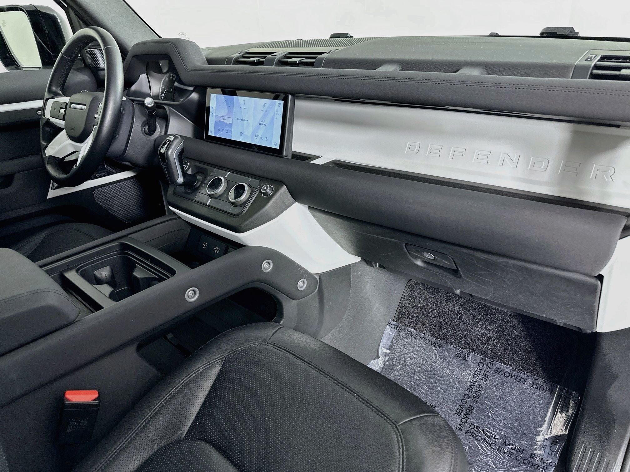 2023 Land Rover Defender 110 SE