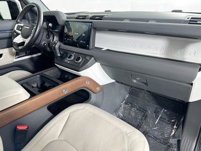 2024 Land Rover Defender 110 SE