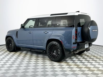 2024 Land Rover Defender 110 SE