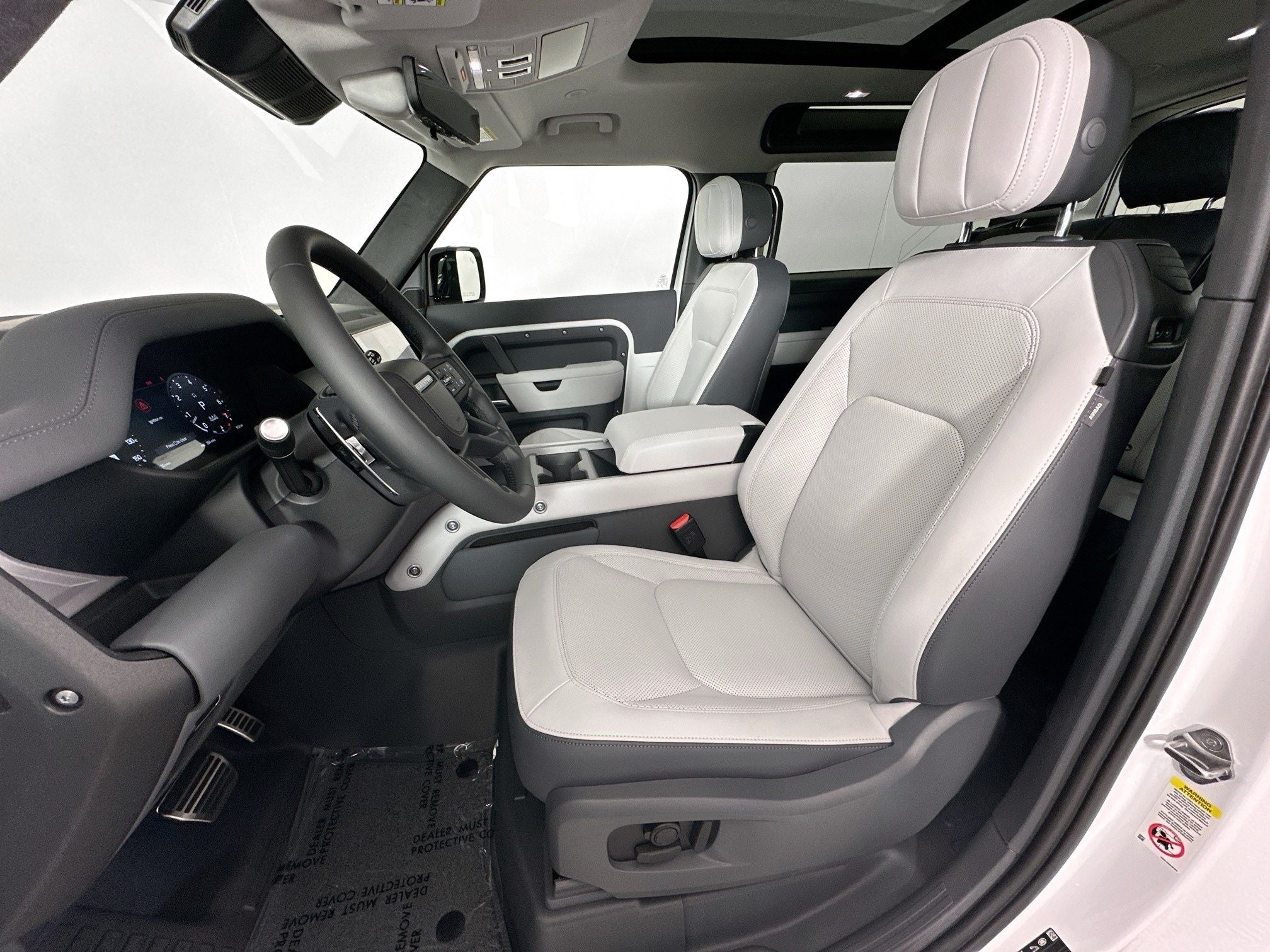 2026 Land Rover Defender 90 V8