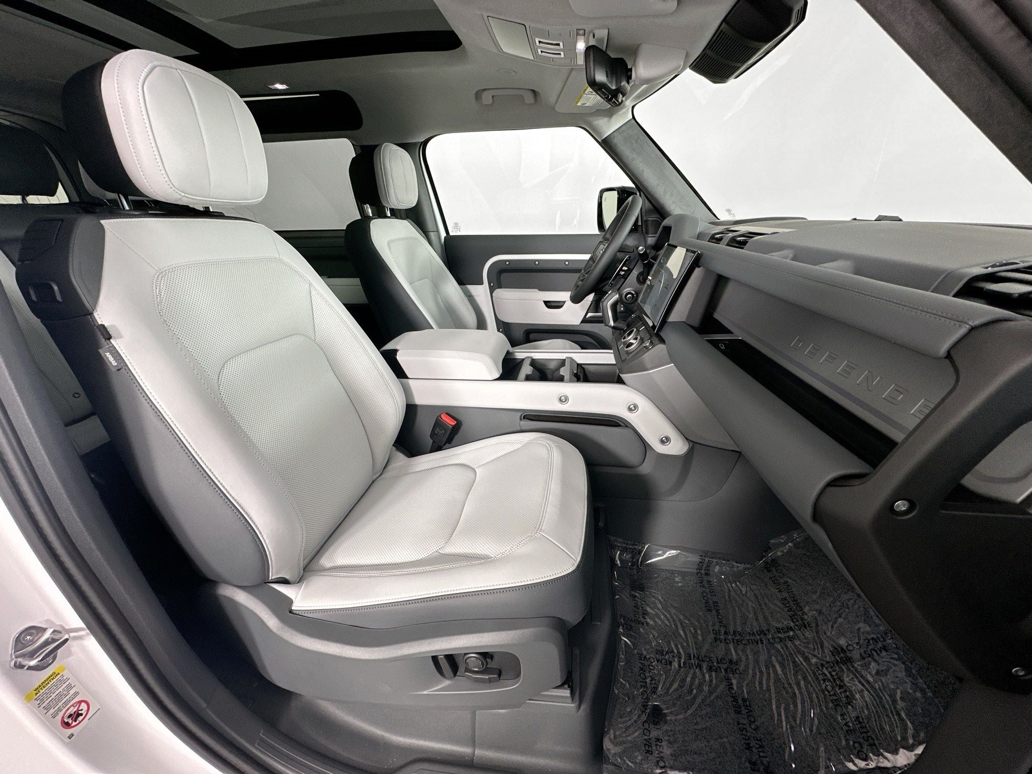 2026 Land Rover Defender 90 V8