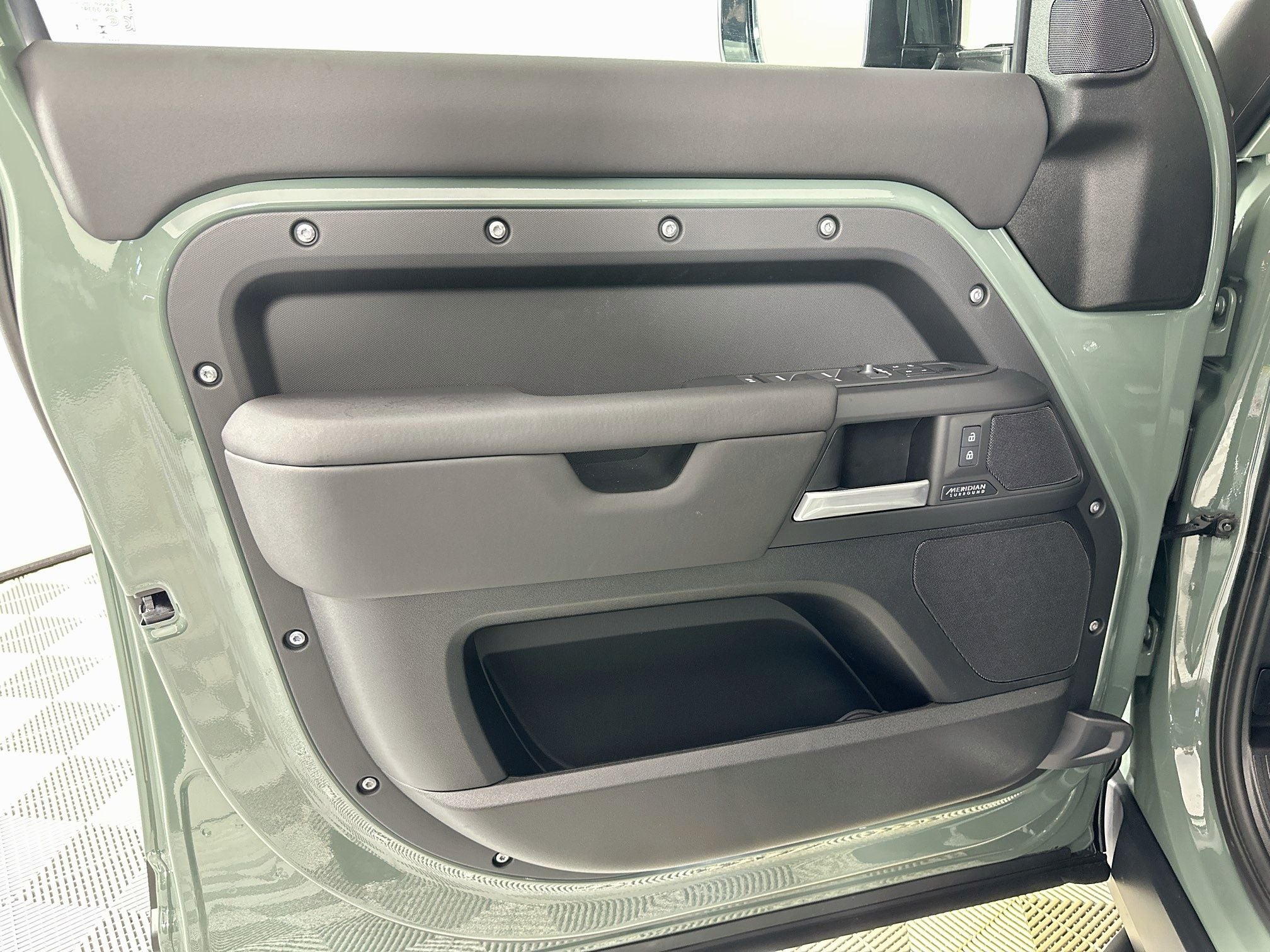 2026 Land Rover Defender 110 Base