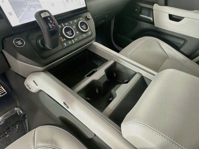 2026 Land Rover Defender 110 V8