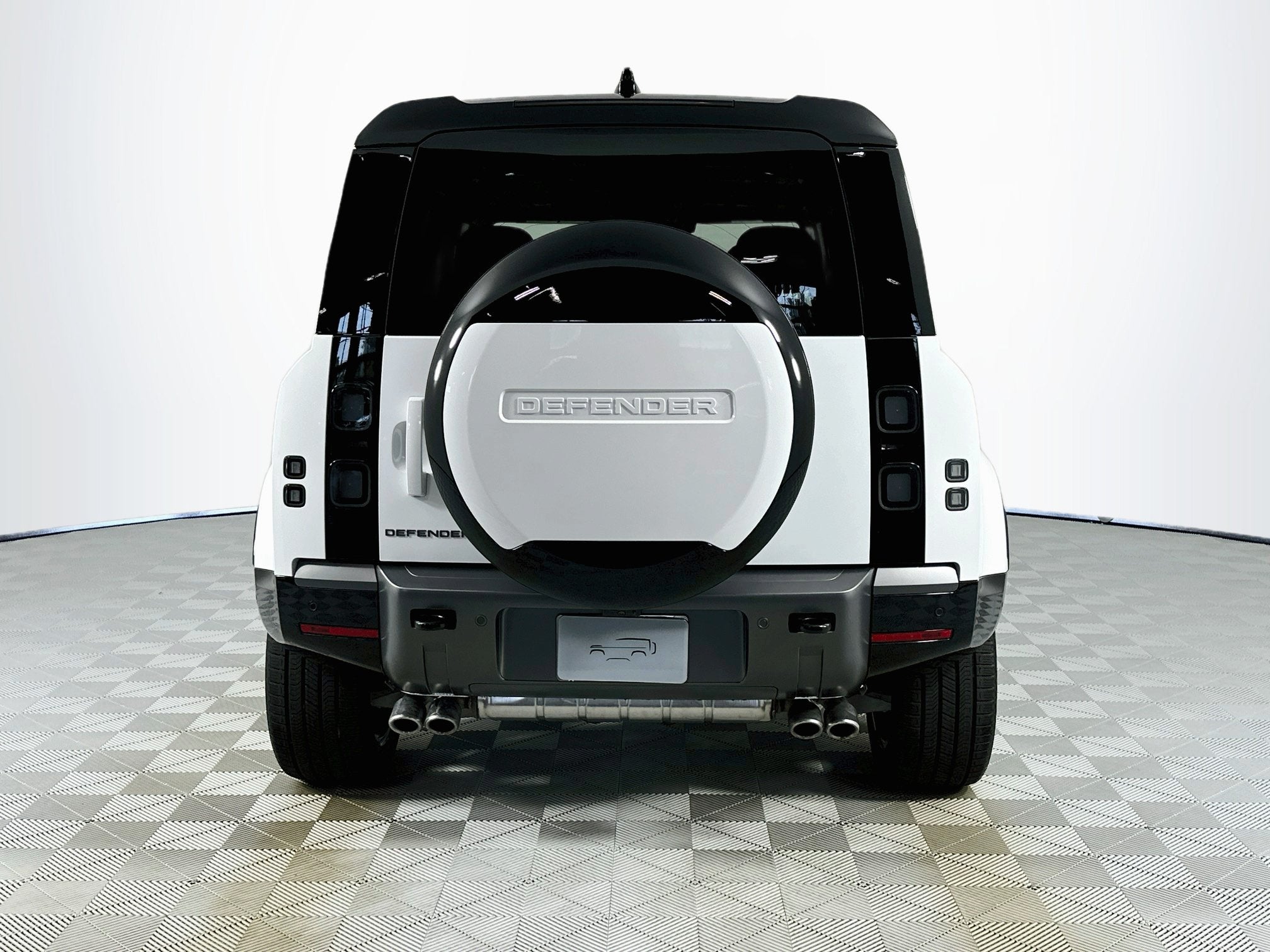 2026 Land Rover Defender 110 V8