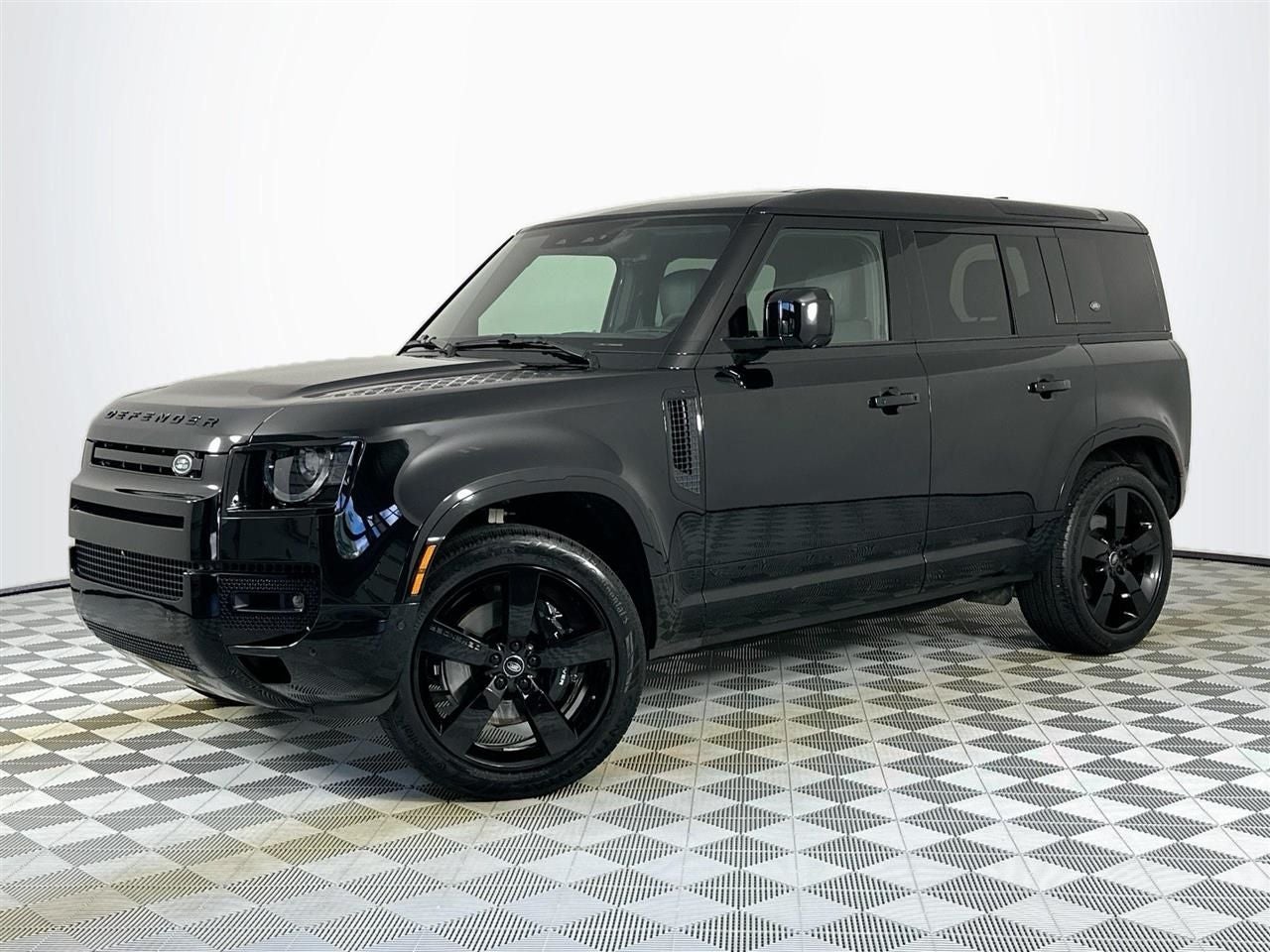2023 Land Rover Defender 110 V8