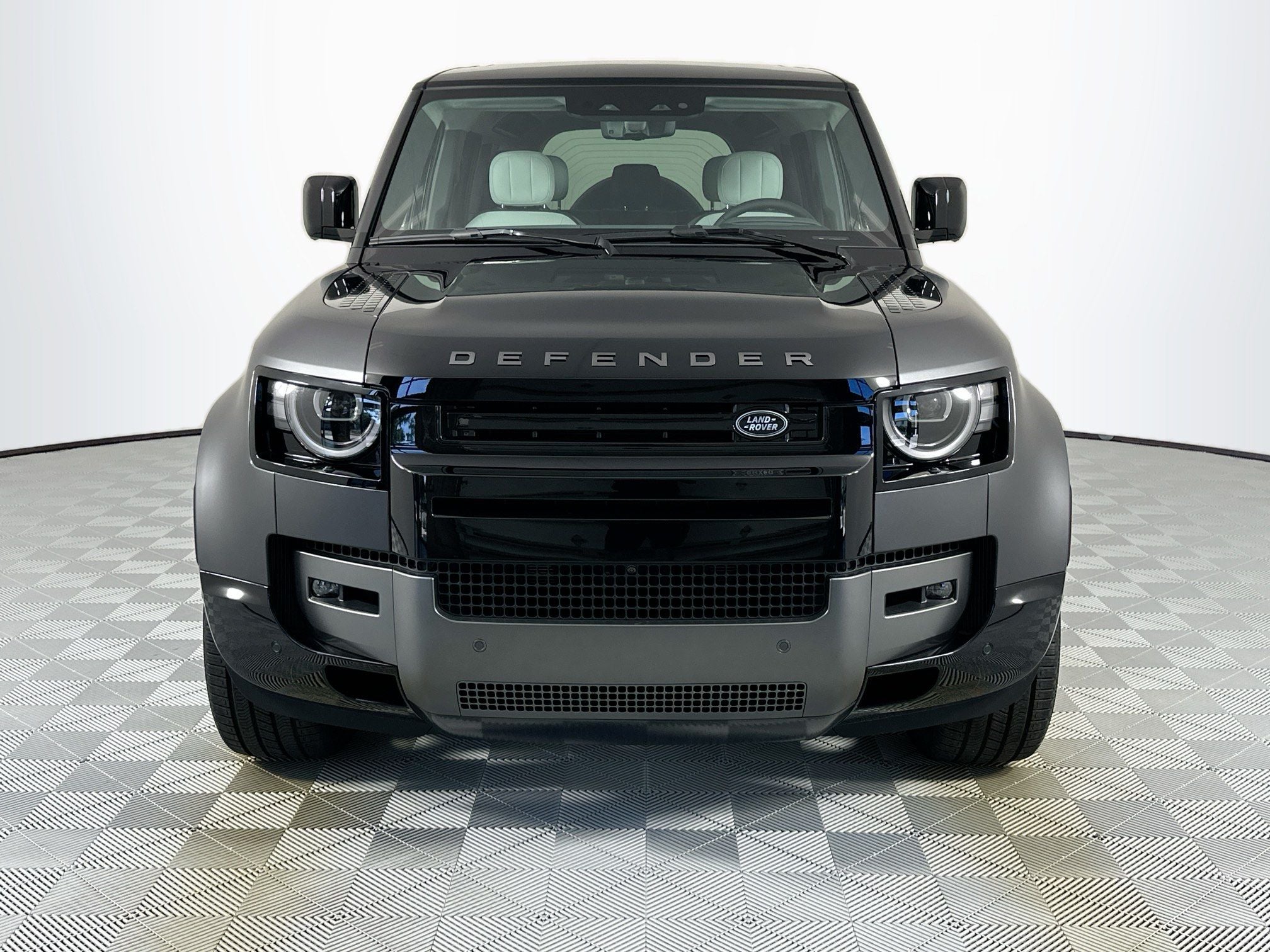 2026 Land Rover Defender 110 V8