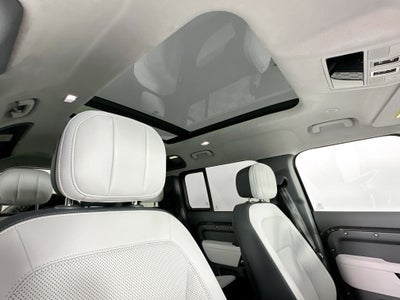 2026 Land Rover Defender 110 V8