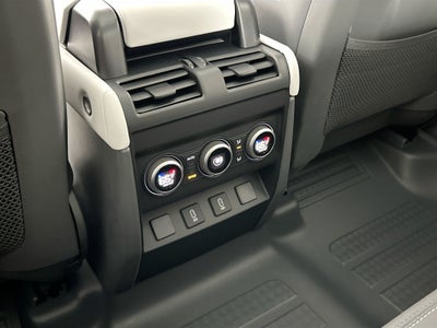 2026 Land Rover Defender 110 V8