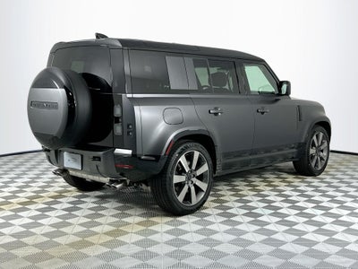 2026 Land Rover Defender 110 V8