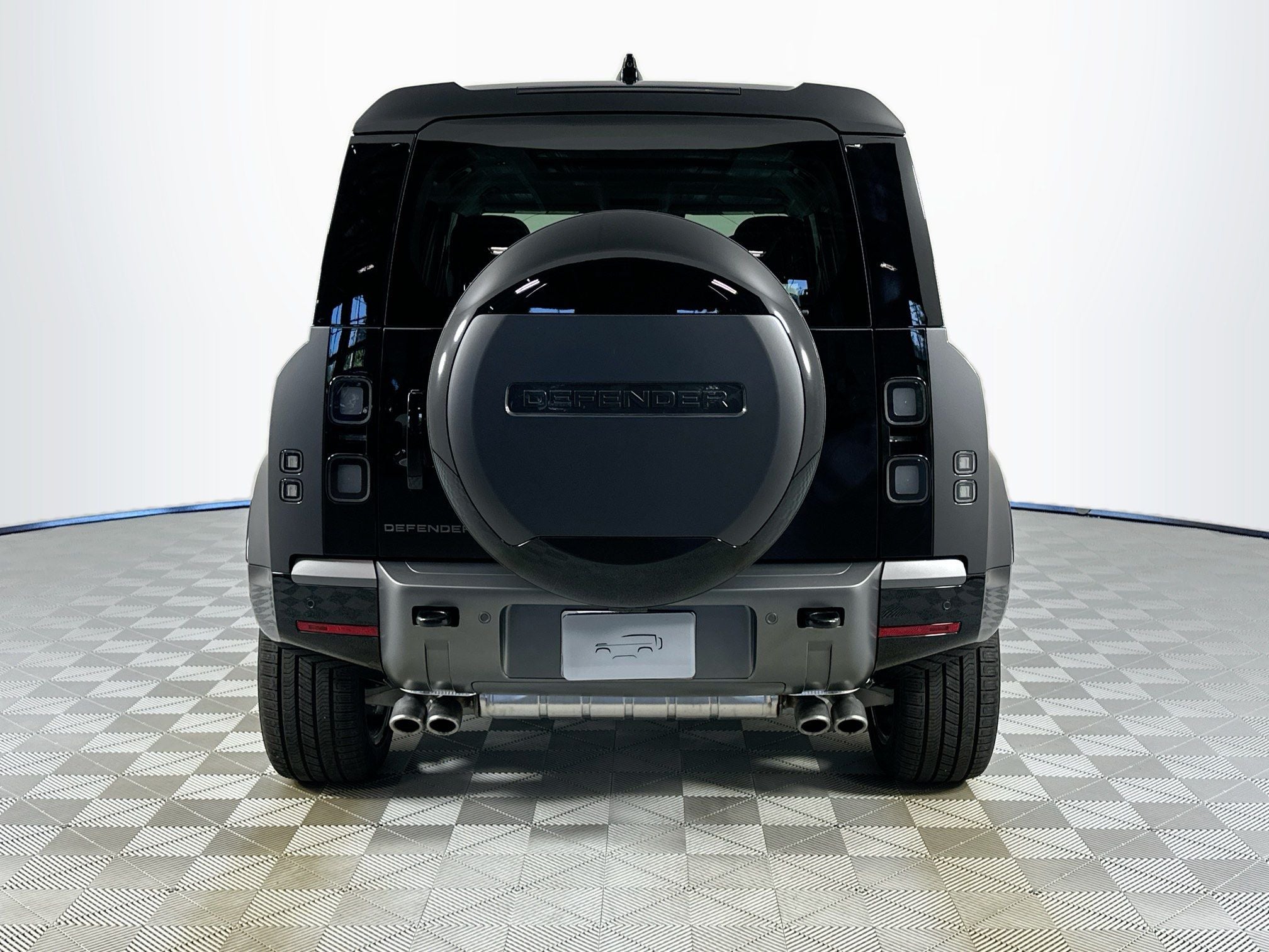 2026 Land Rover Defender 110 V8