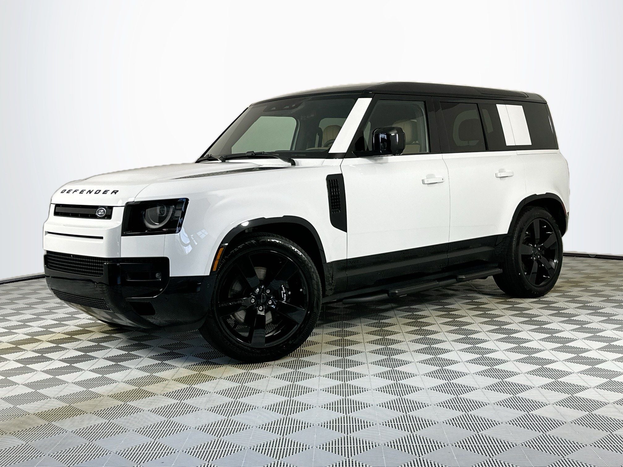 2026 Land Rover Defender 110 V8