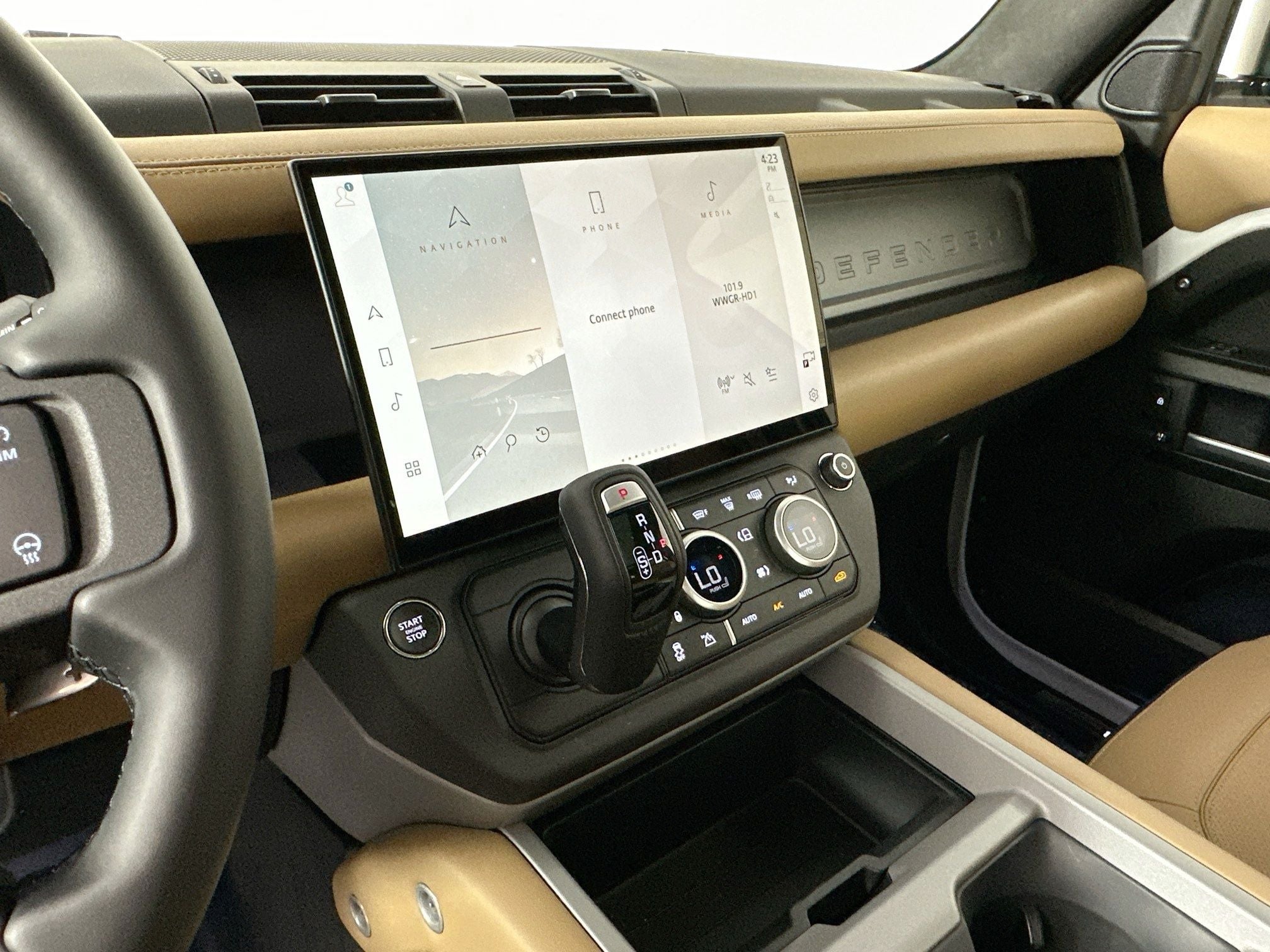 2026 Land Rover Defender 110 V8