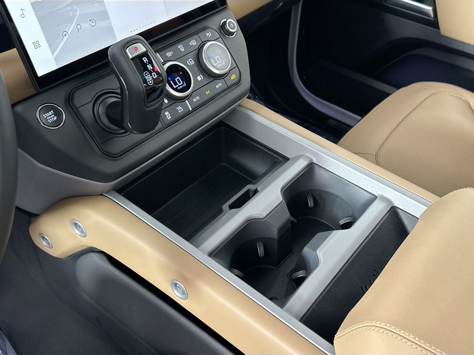 2026 Land Rover Defender 110 V8