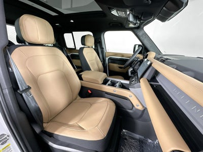 2026 Land Rover Defender 110 V8