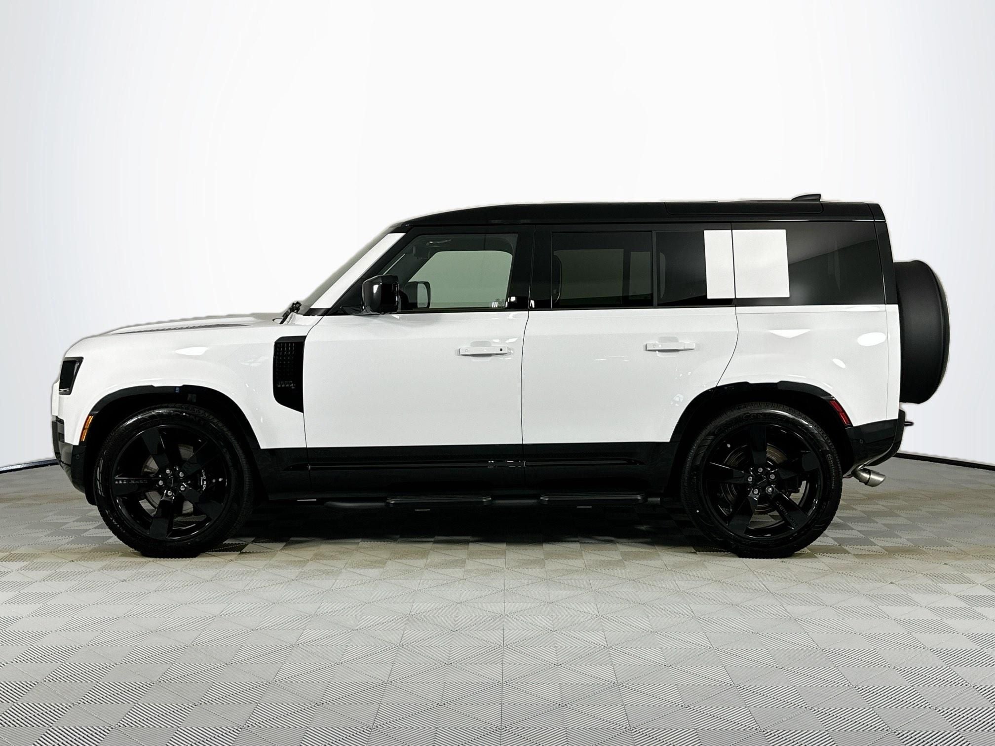 2026 Land Rover Defender 110 V8