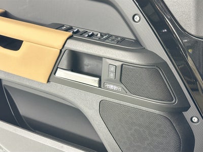 2026 Land Rover Defender 110 V8