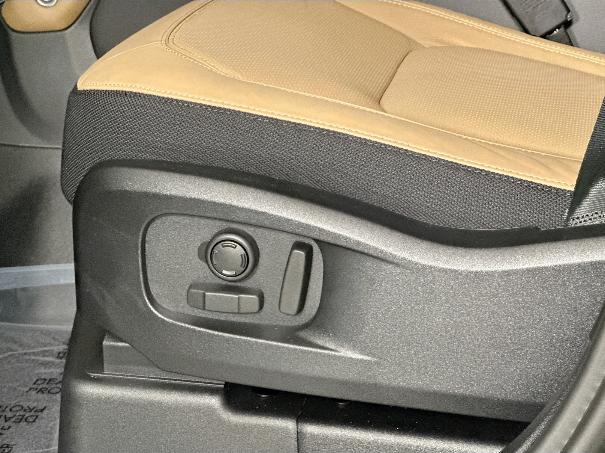 2026 Land Rover Defender 110 V8