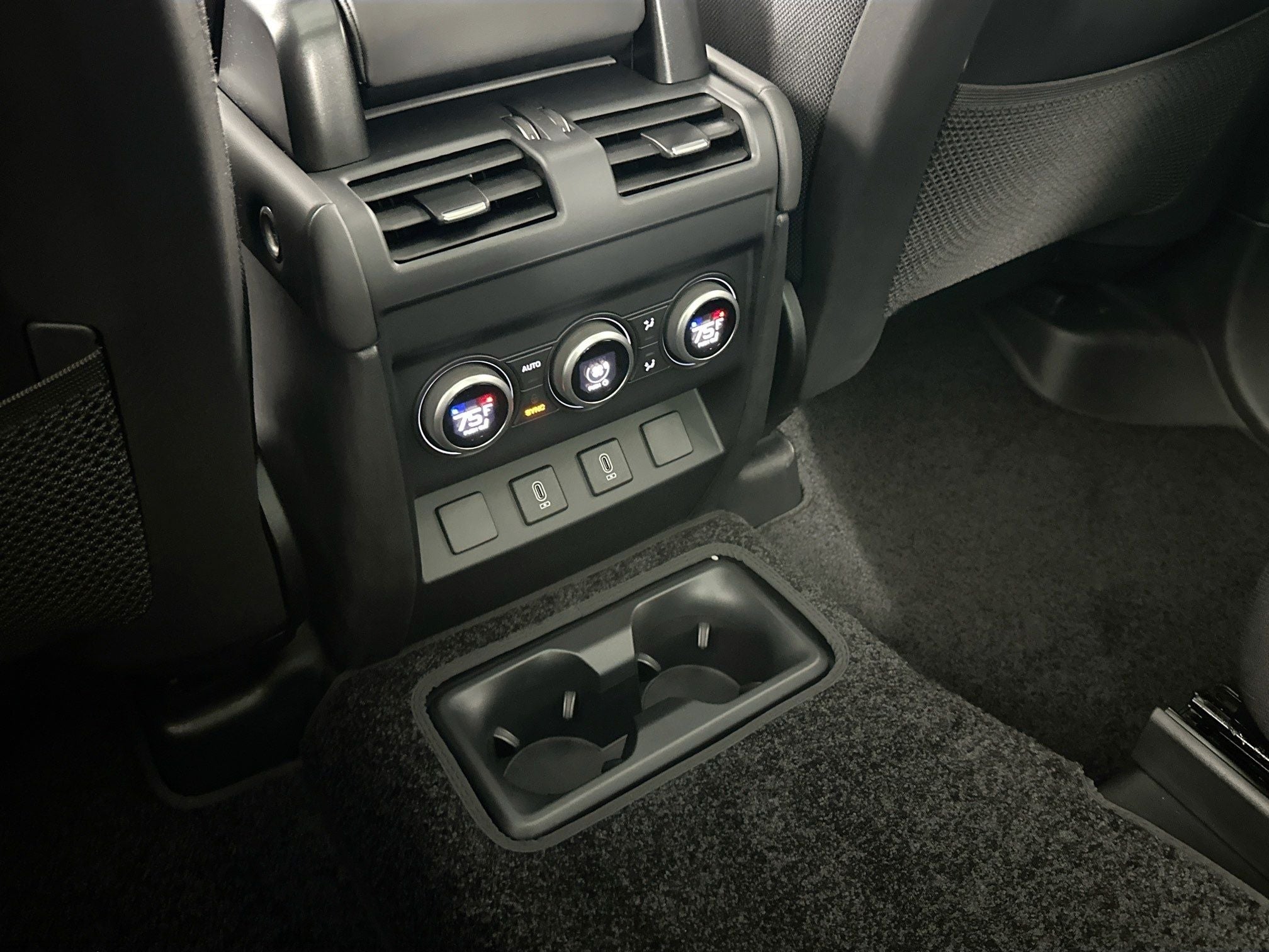 2026 Land Rover Defender 130 V8