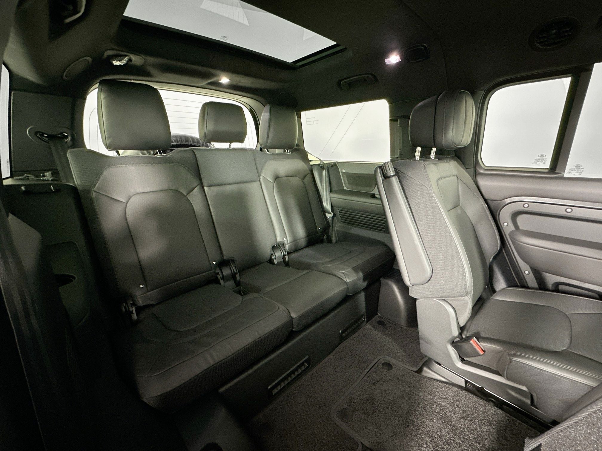 2026 Land Rover Defender 130 V8