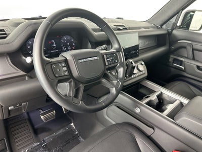 2025 Land Rover Defender 130 V8