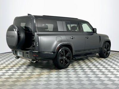 2025 Land Rover Defender 130 V8