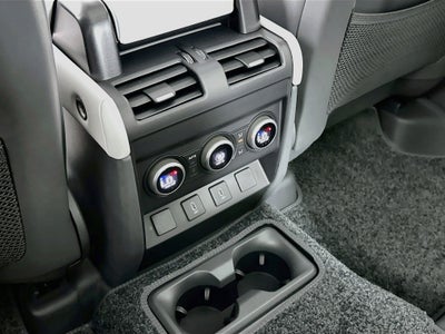 2026 Land Rover Defender 130 V8