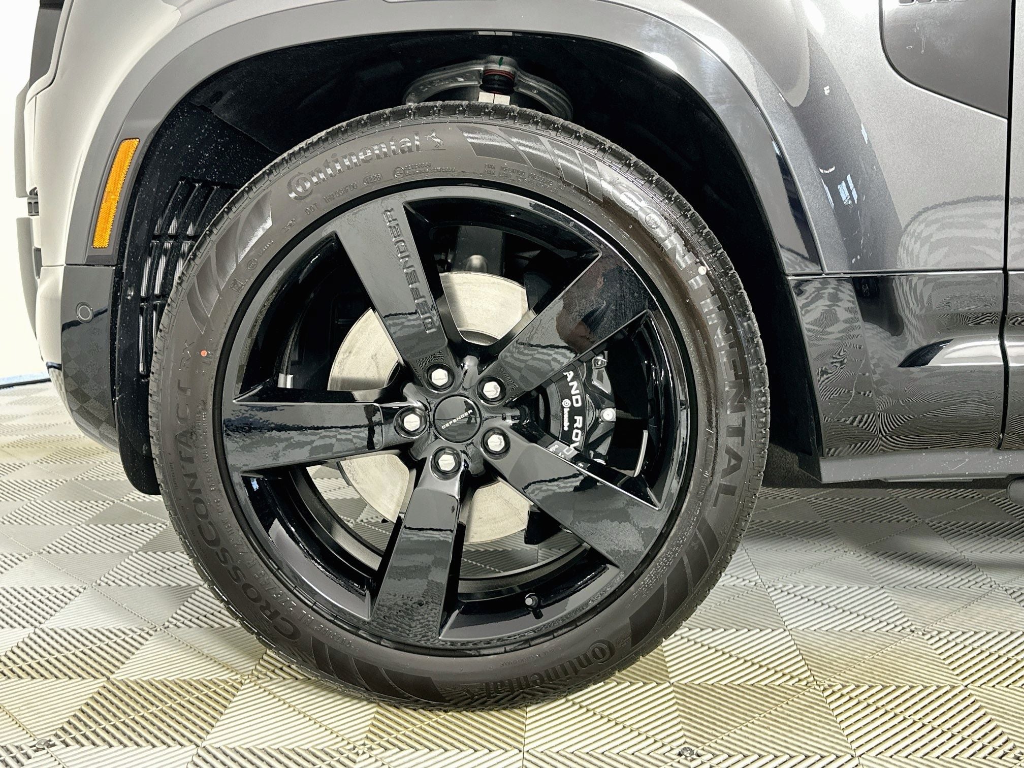 2026 Land Rover Defender 130 V8