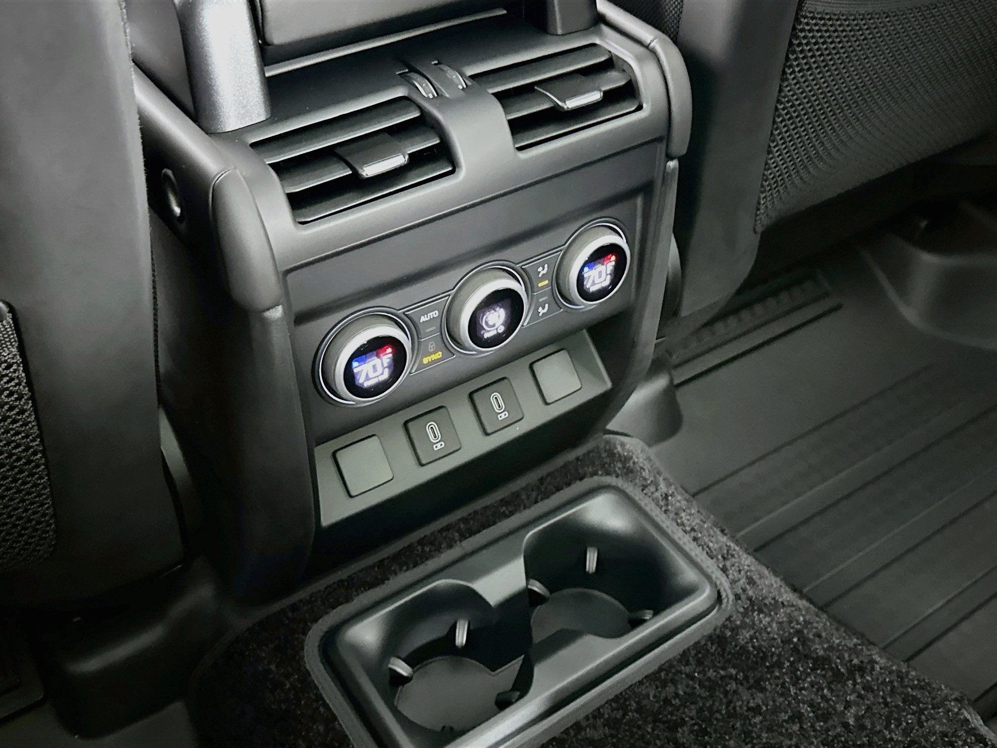 2026 Land Rover Defender 130 V8