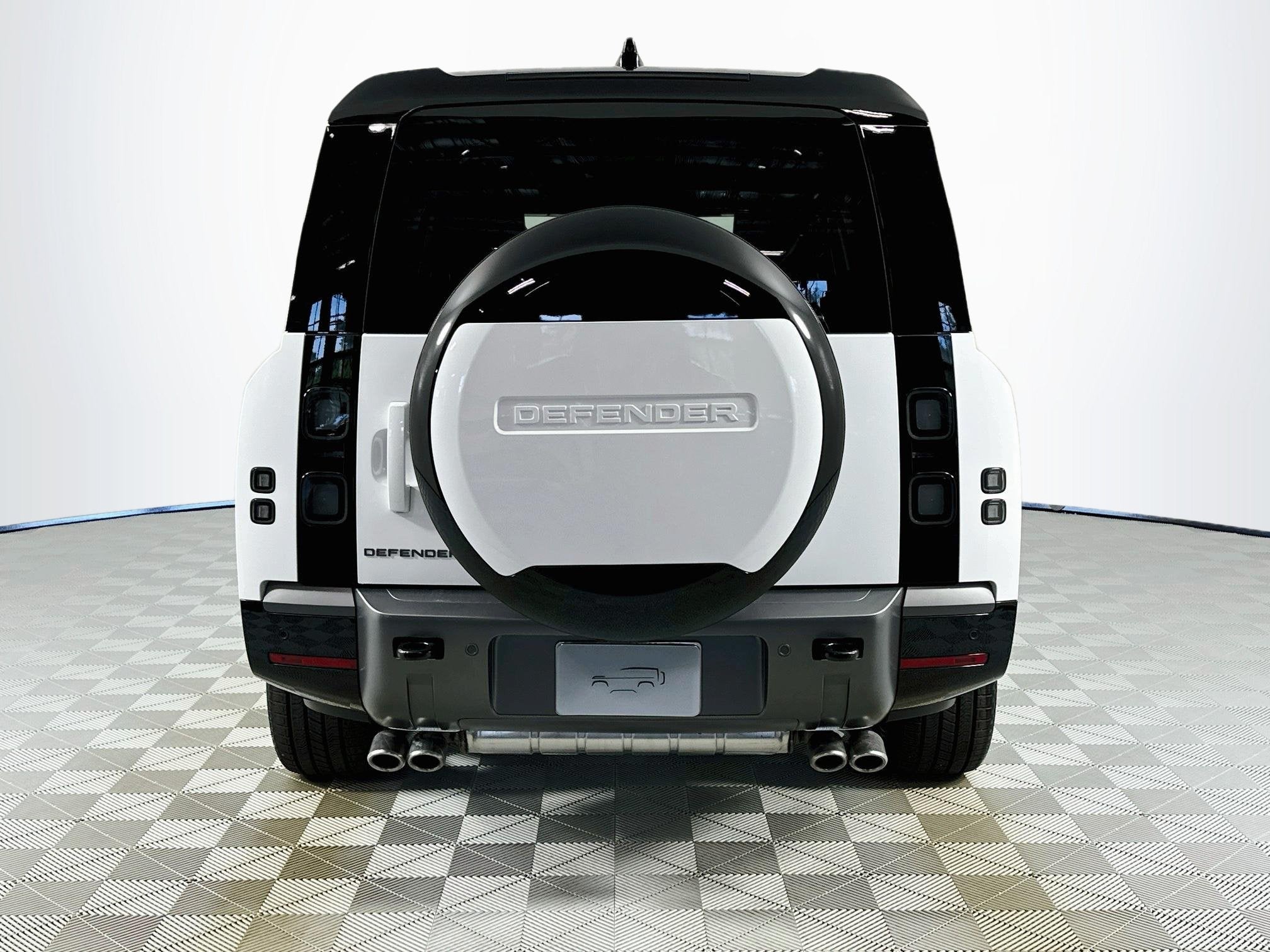 2026 Land Rover Defender 130 V8