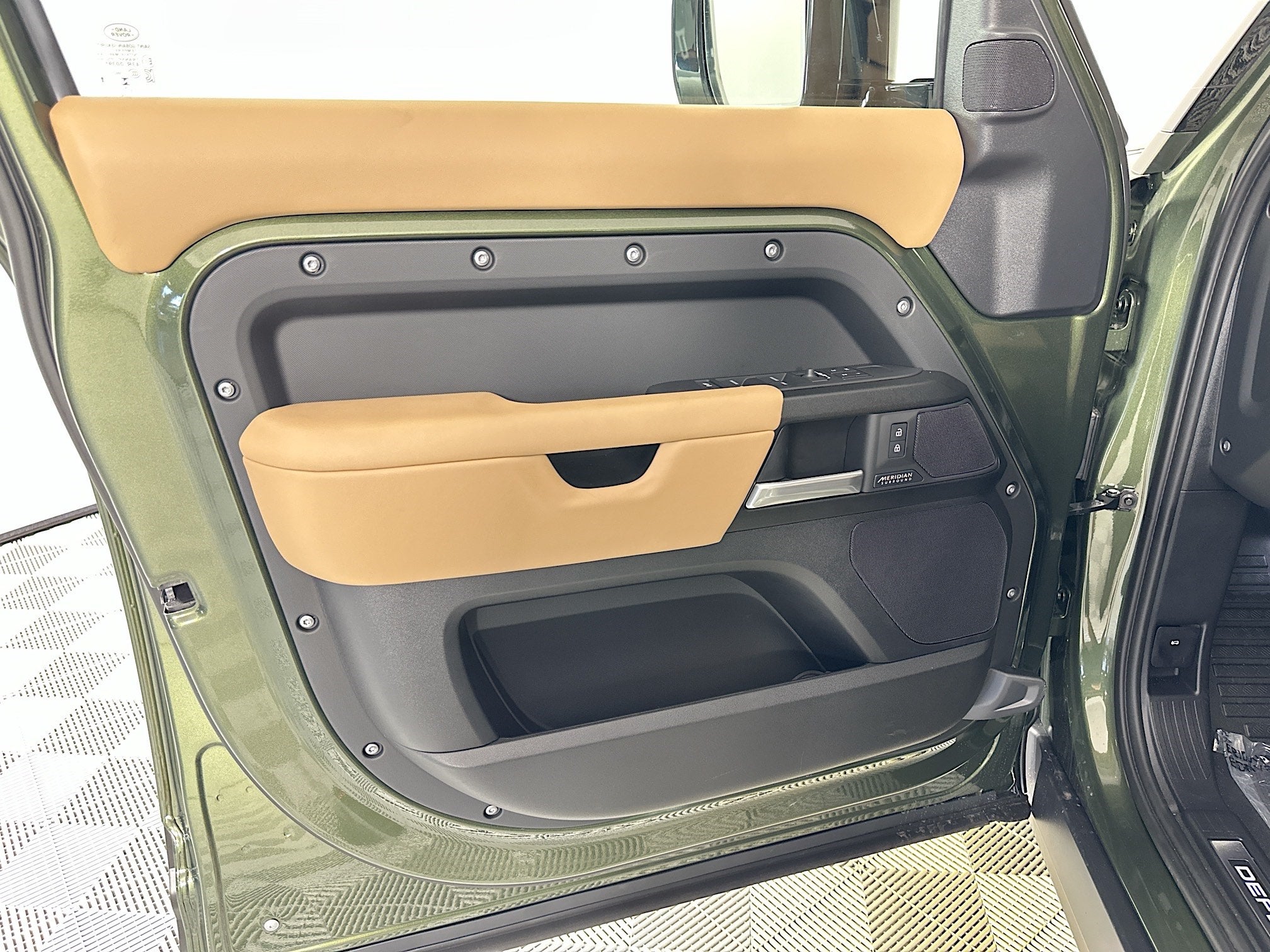 2026 Land Rover Defender 110 Base