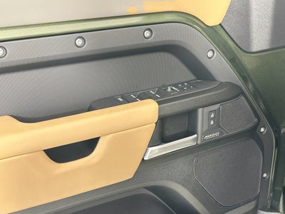 2026 Land Rover Defender 110 Base