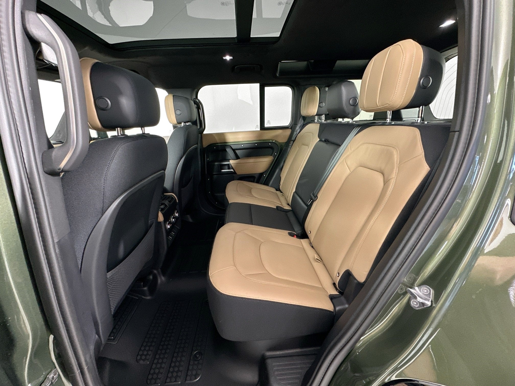 2026 Land Rover Defender 110 Base