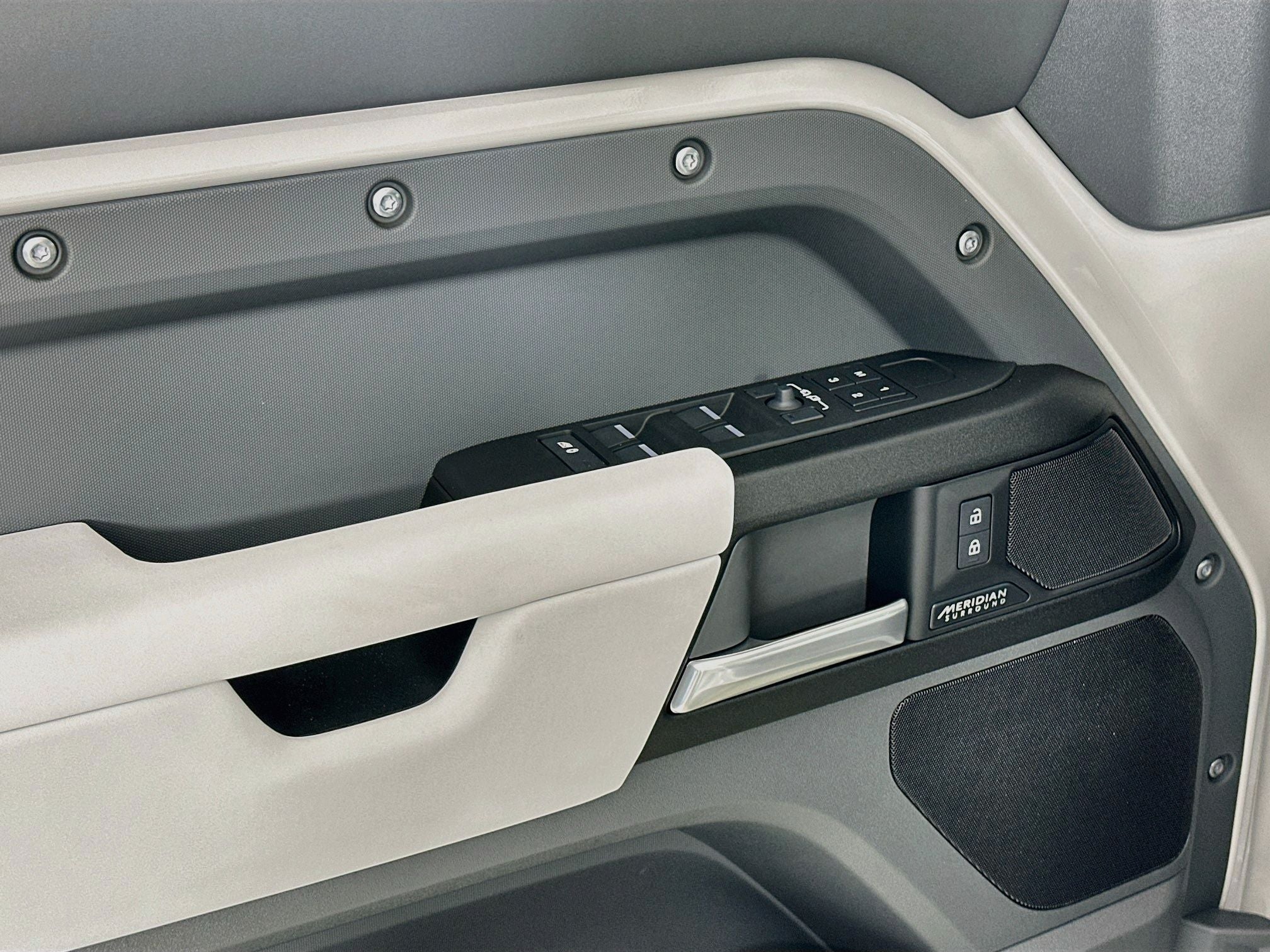 2026 Land Rover Defender 110 Base