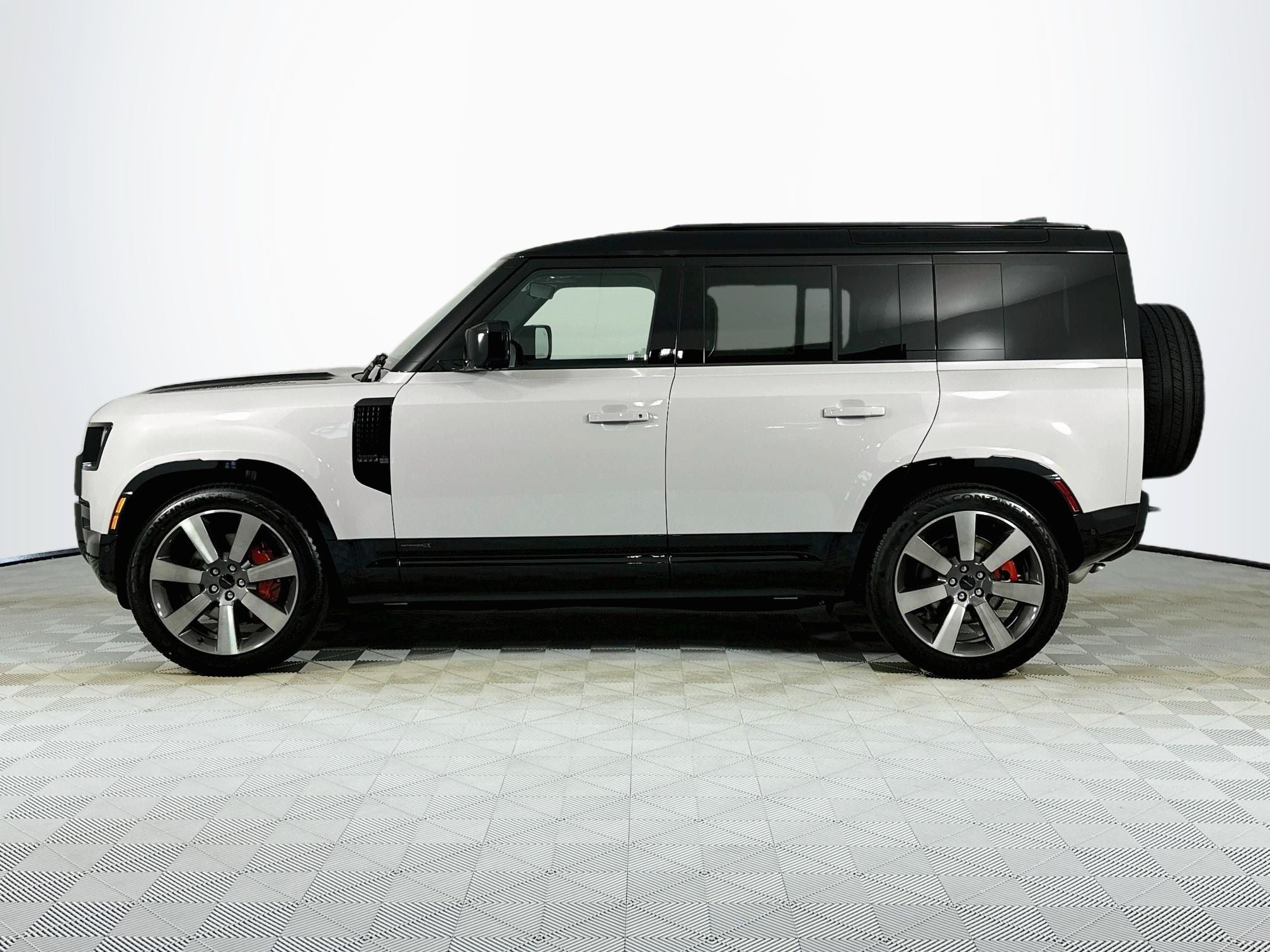 2026 Land Rover Defender 110 Base