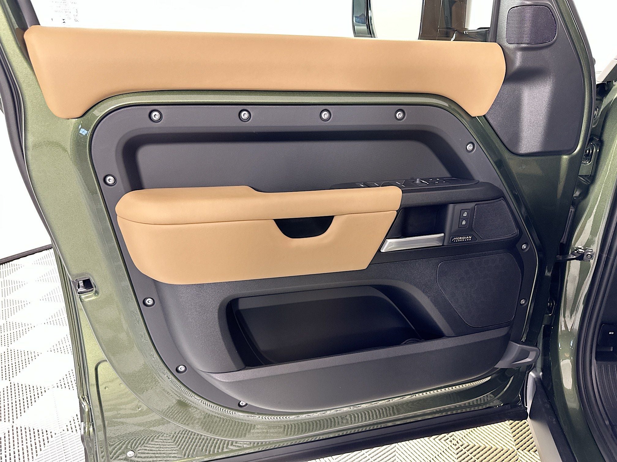 2026 Land Rover Defender 110 Base