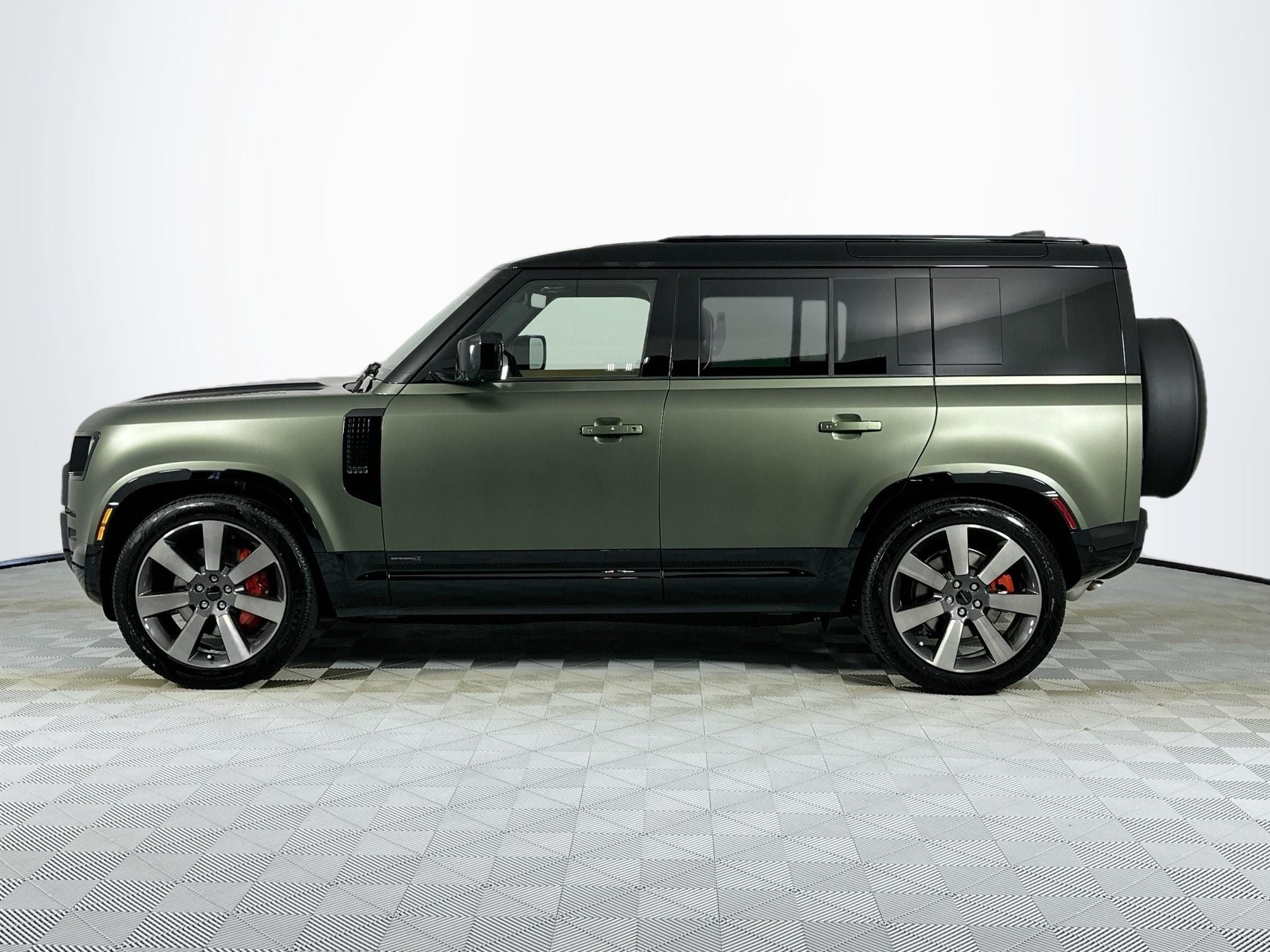 2026 Land Rover Defender 110 Base