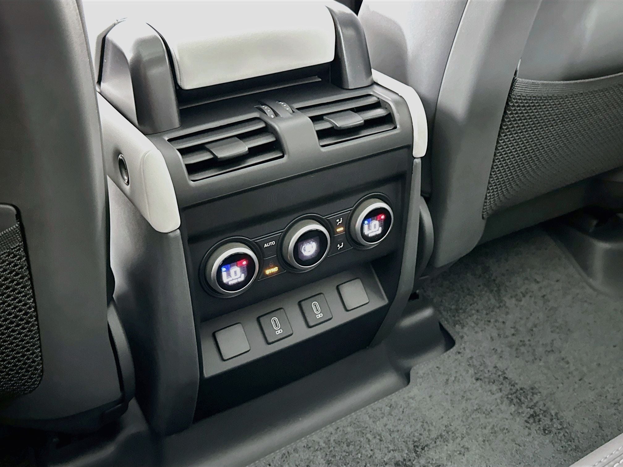 2026 Land Rover Defender 110 Base