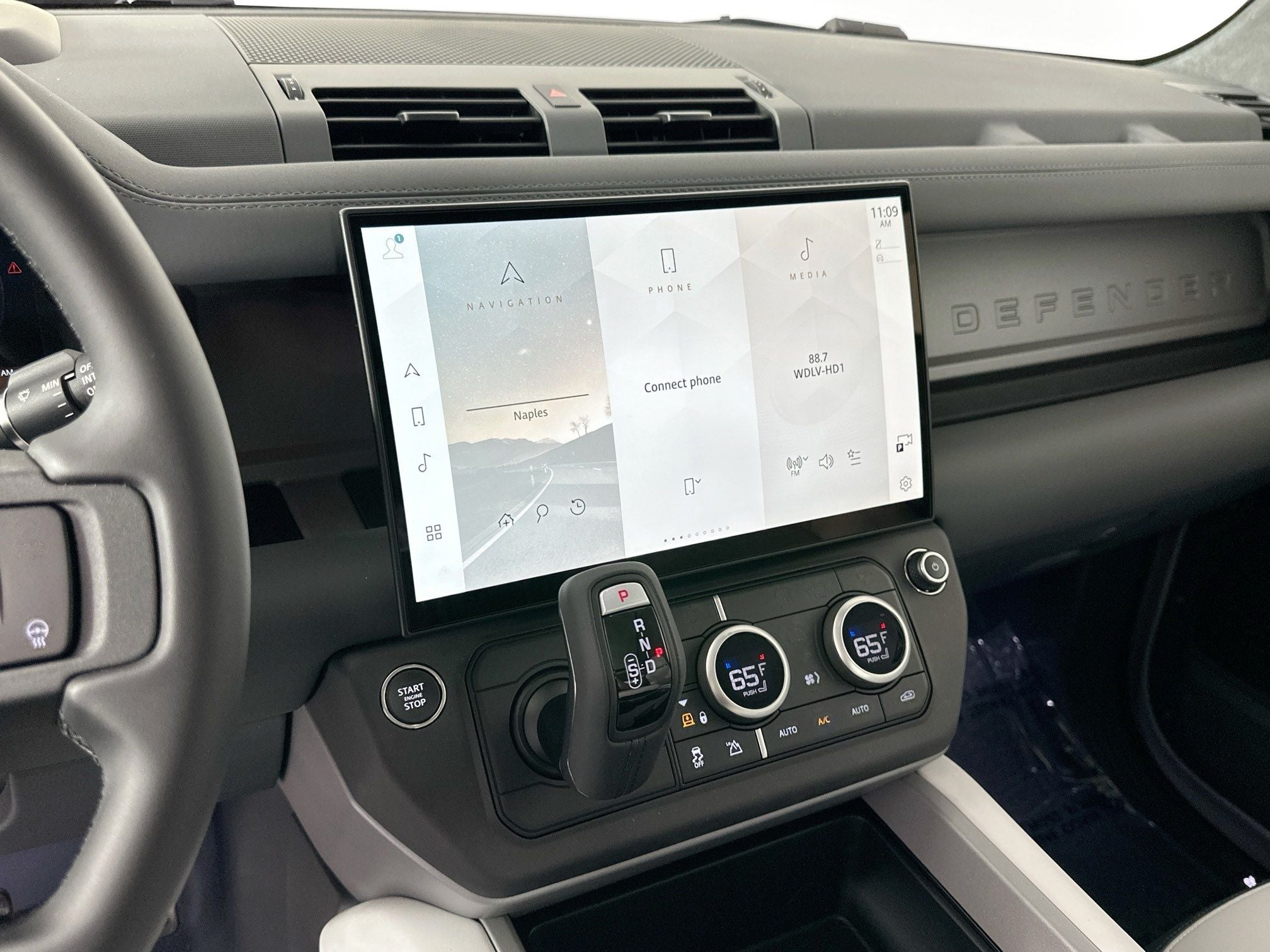 2026 Land Rover Defender 110 Base