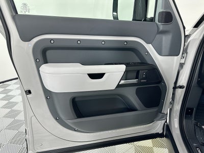 2026 Land Rover Defender 110 Base