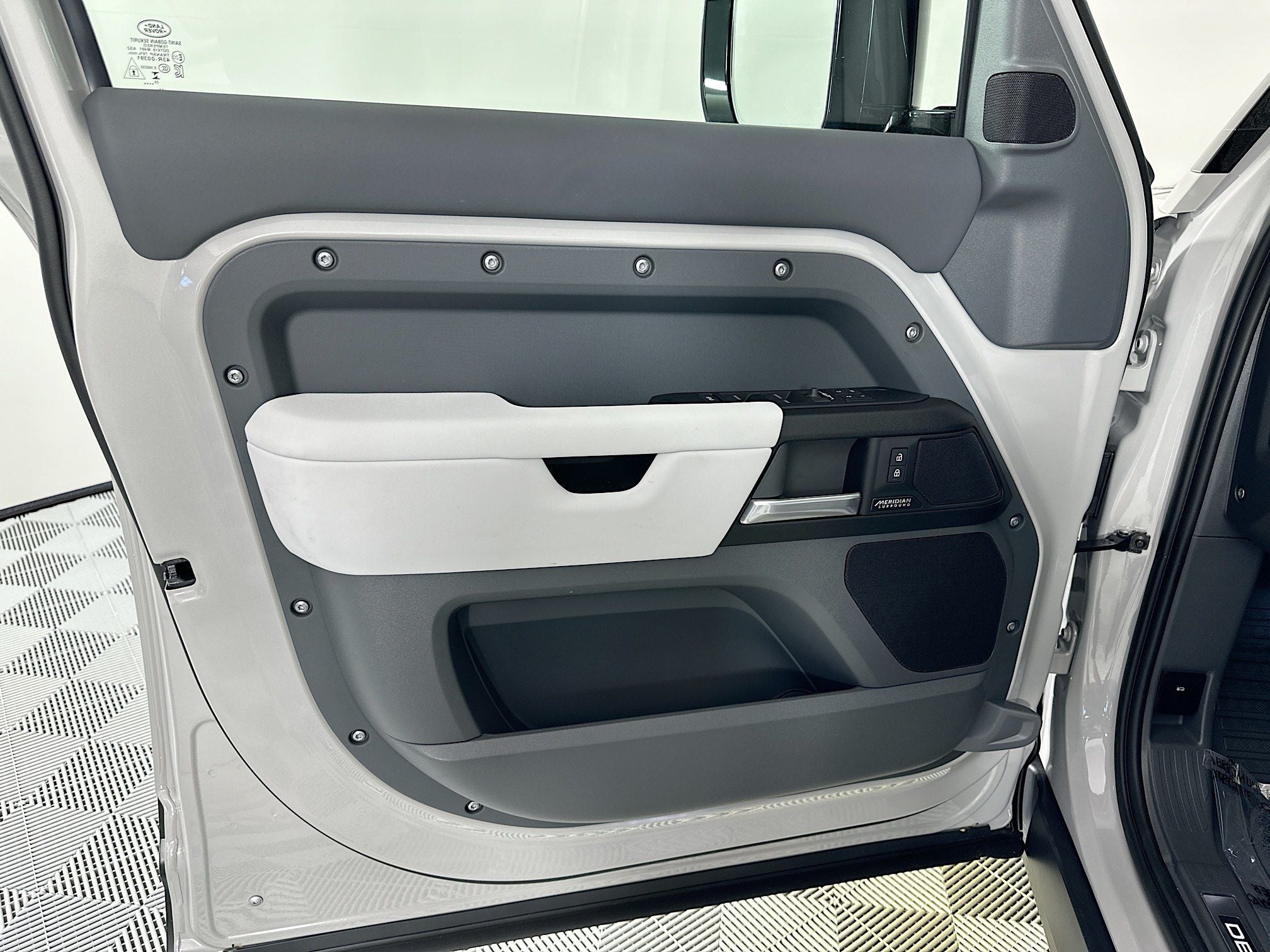 2026 Land Rover Defender 110 Base